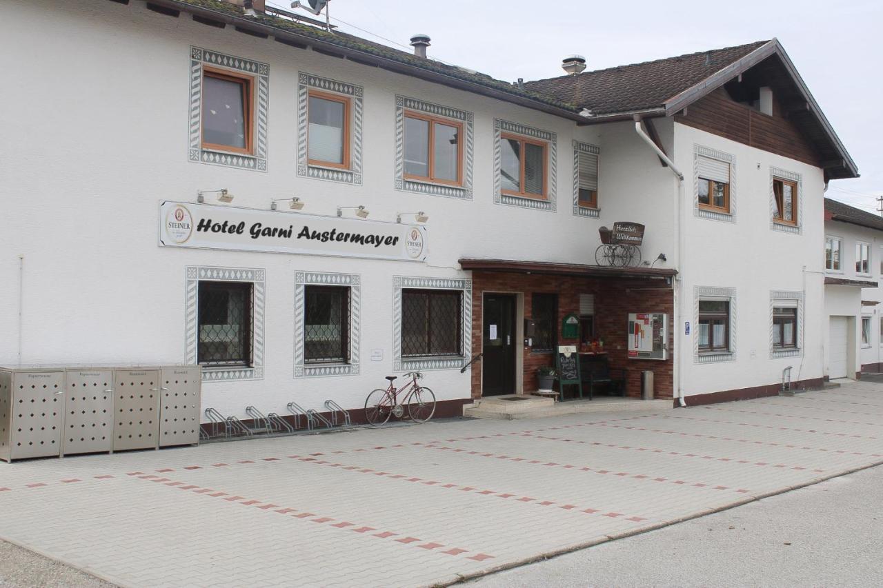 Hotel Garni Austermayer Traunreut Exterior photo